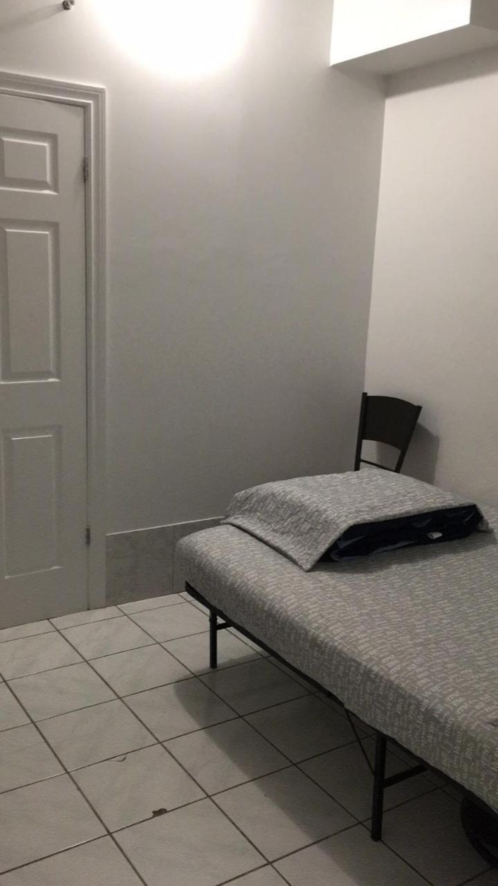 University Apartment Toronto Exterior foto